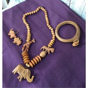 Vintage Hand Carved African Safari Wood Set Necklace Earrings & Bracelet Beads